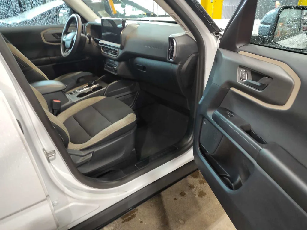 Used 2025 Oxford White Ford Big Bend image 7