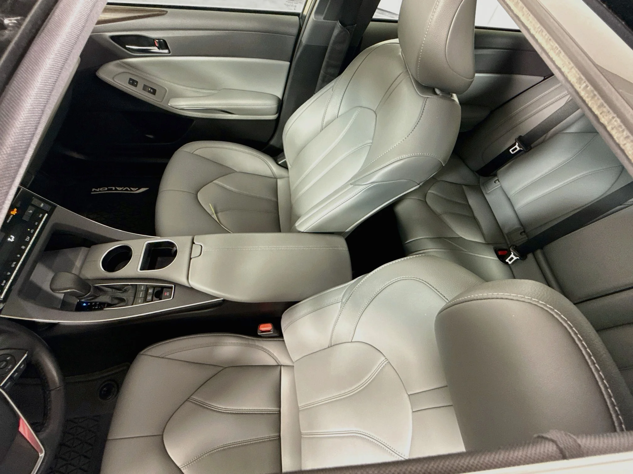 Used 2019 Harbor Gray Metallic Toyota Hybrid XLE image 20