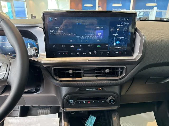 New 2025 Shadow Black Ford Outer Banks® image 38