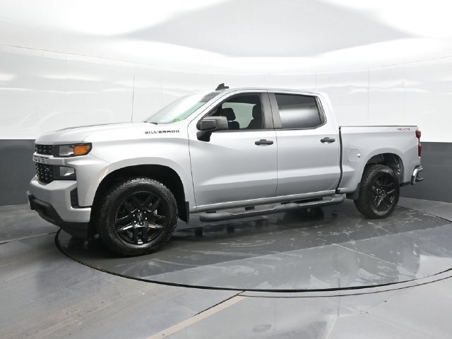 Used 2022 Silver Chevrolet Custom image 5
