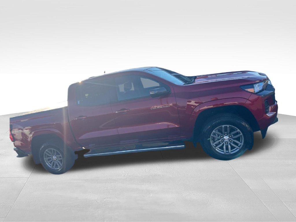 Used 2023 Red Chevrolet LT image 3