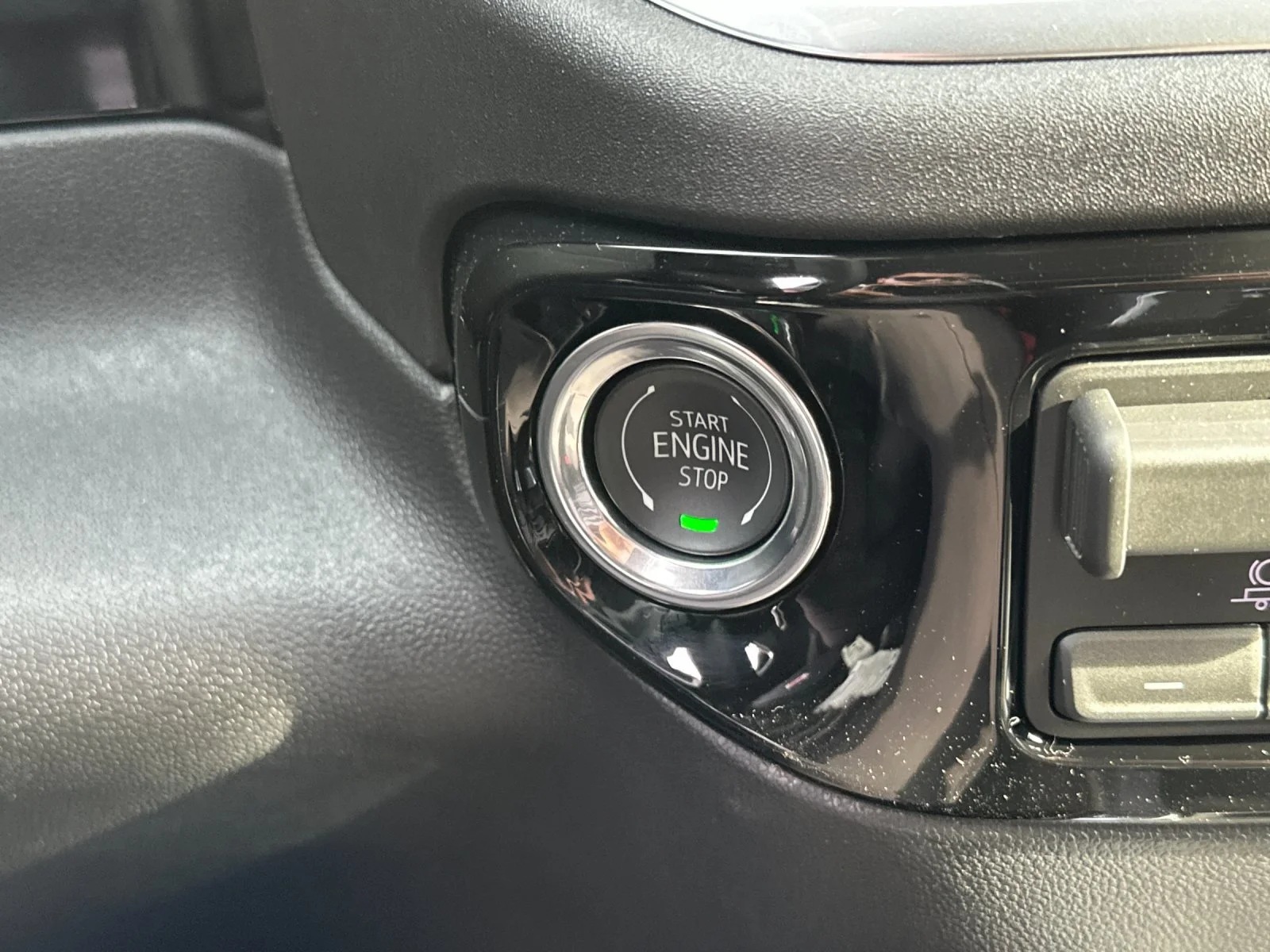 New 2026 Onyx Black GMC Denali Ultimate image 21