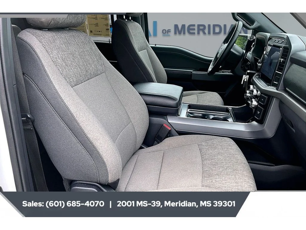 Used 2024 Avalanche Ford XLT image 6