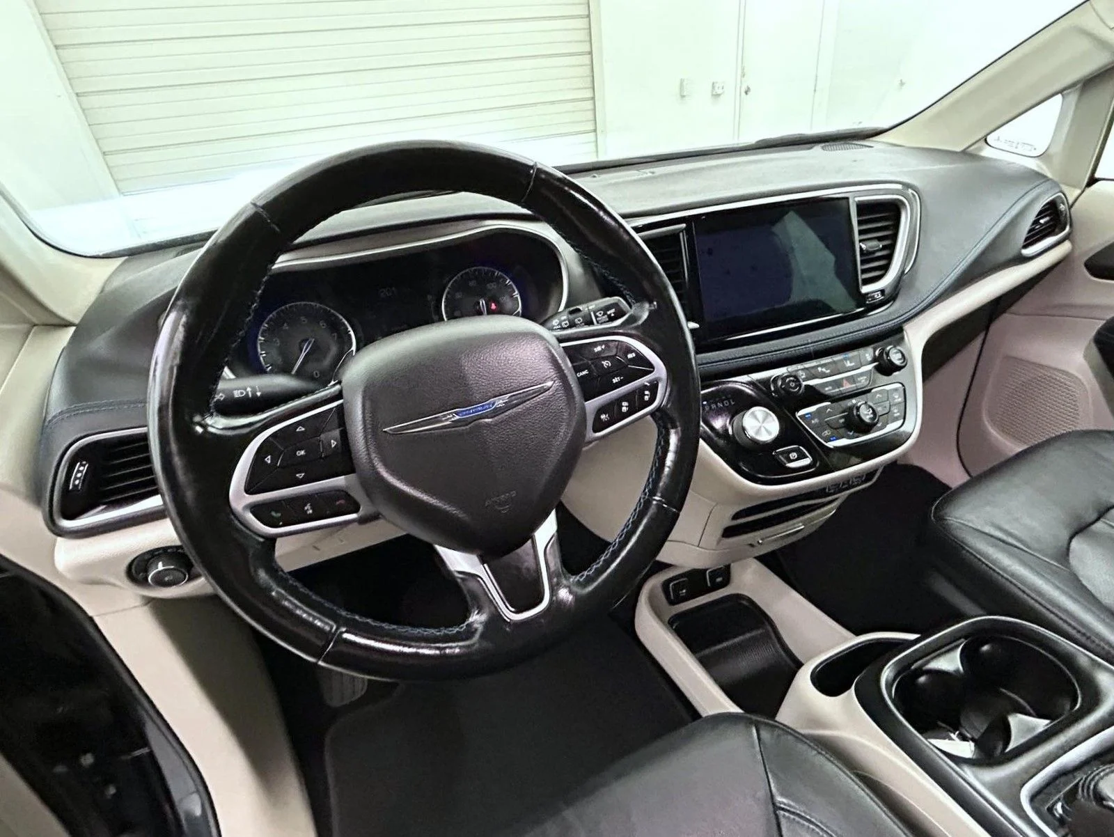 Used 2021 Gray Chrysler Touring L image 13