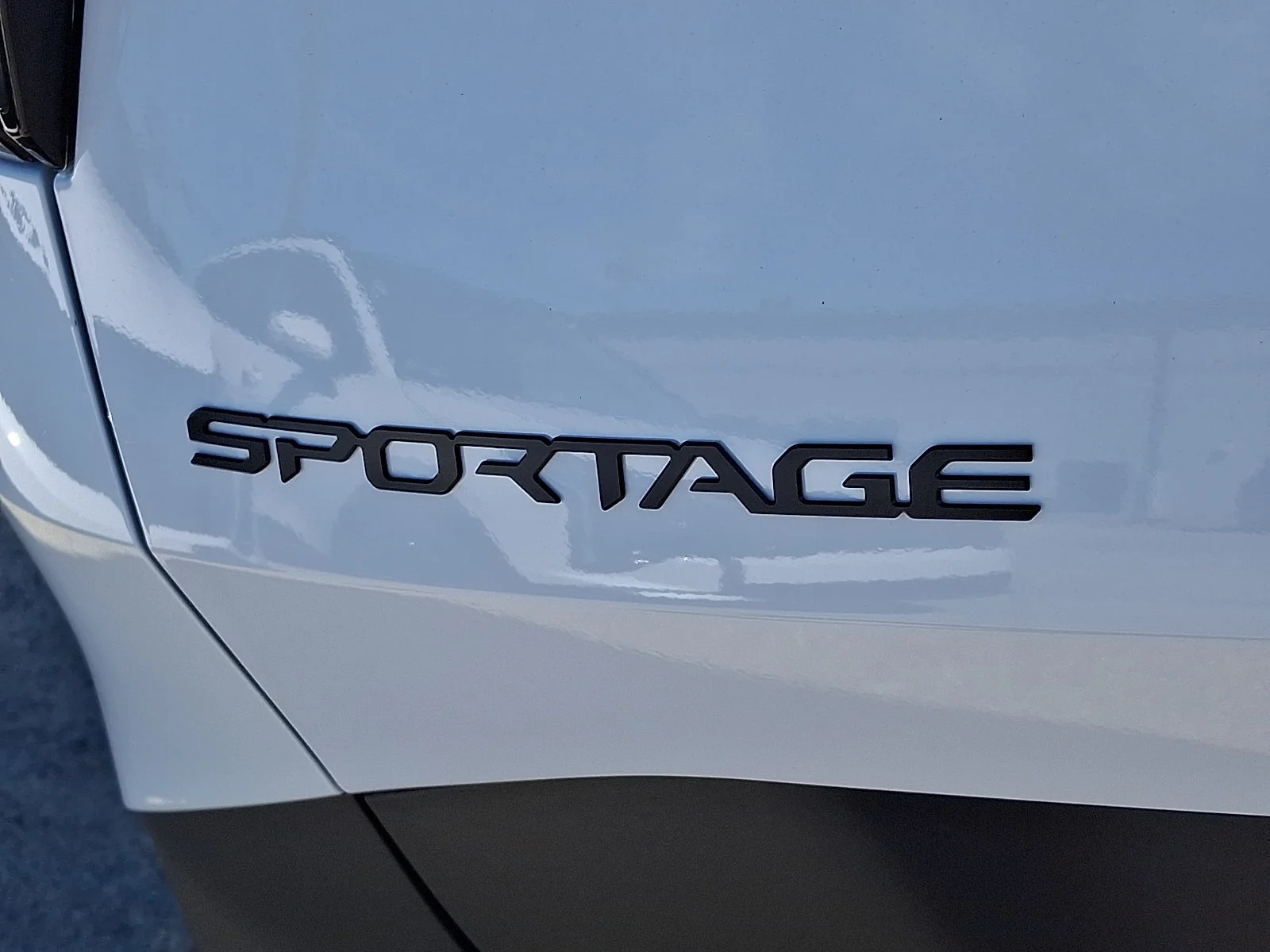 New 2027 White Kia X-Line image 22