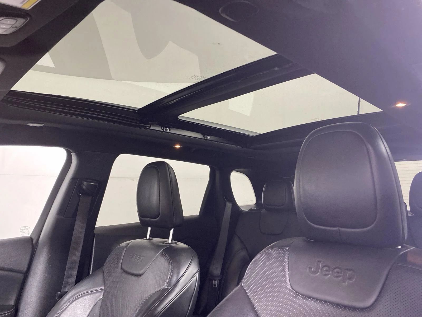 Used 2021 Diamond Black Crystal Pearlcoat Jeep High Altitude image 14