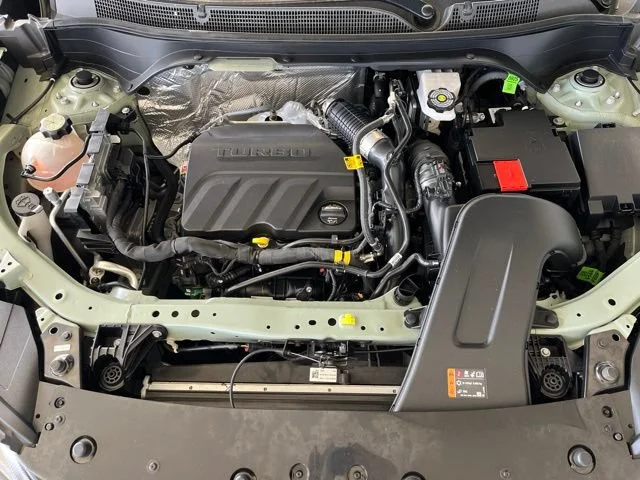 Used 2025 Cacti Green Chevrolet ACTIV image 19