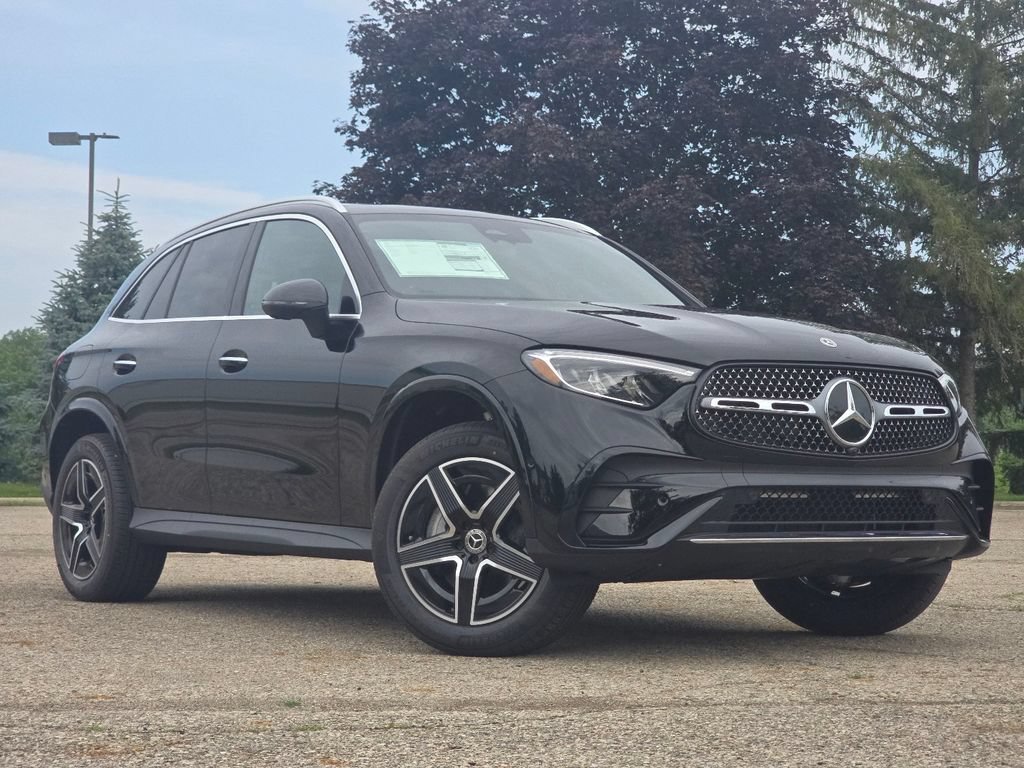New 2026 Black Mercedes-Benz GLC 300 image 38