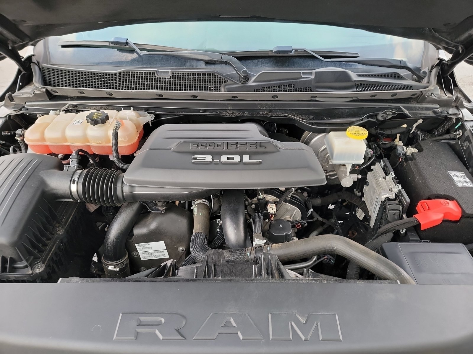 Used 2021 Granite Crystal Metallic Clearcoat Ram Laramie image 23