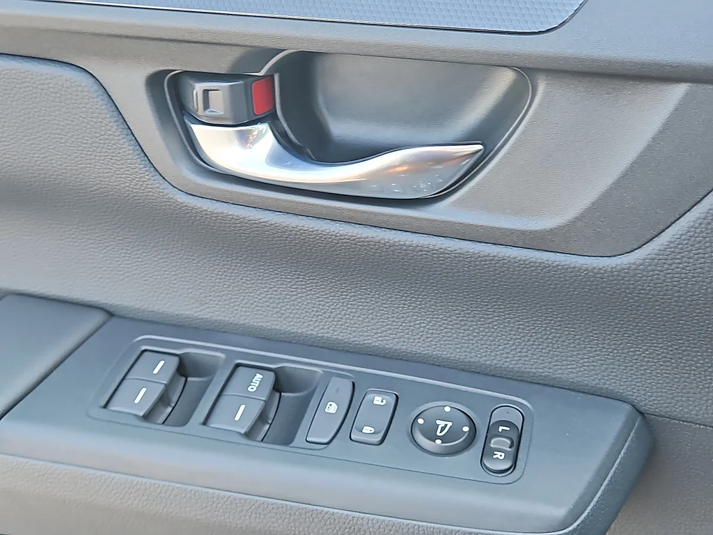 New 2026 Solar Silver Metallic Honda LX image 17