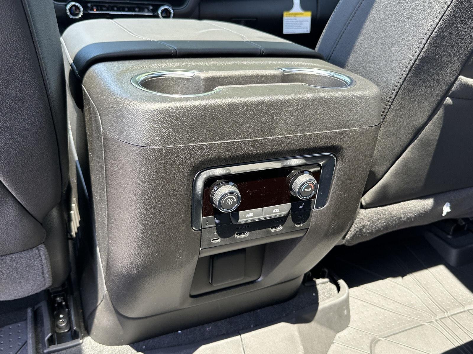 2026 Chevrolet Suburban Z71 - Photo 22