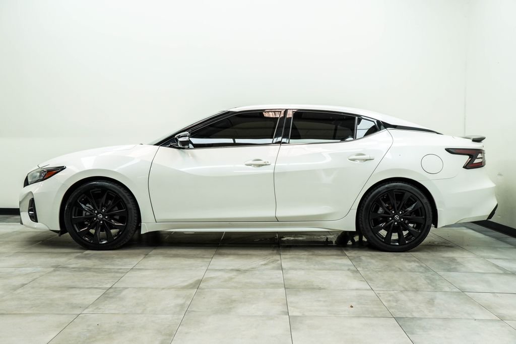 Used 2023 White Nissan SR image 8