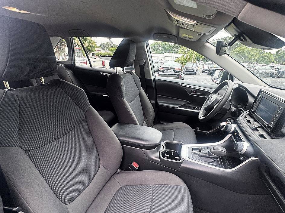Used 2022 Magnetic Gray Metallic Toyota LE image 19