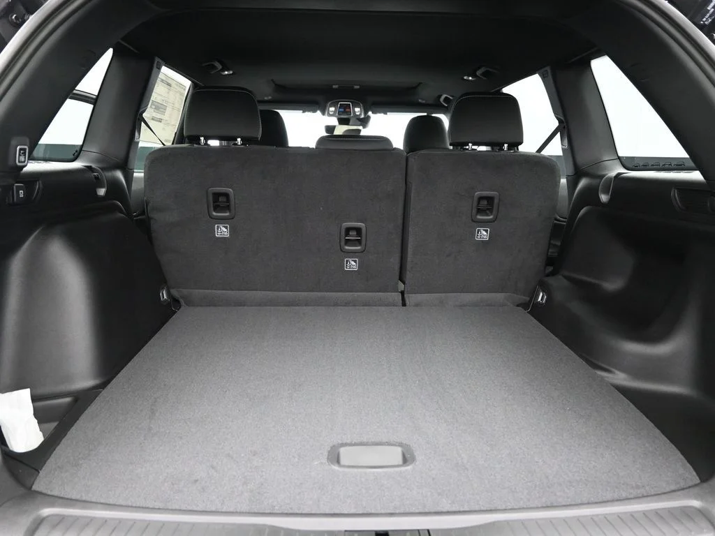 New 2026 Baltic Gray Metallic Clear-Coat Exterior Paint Jeep Laredo X image 26