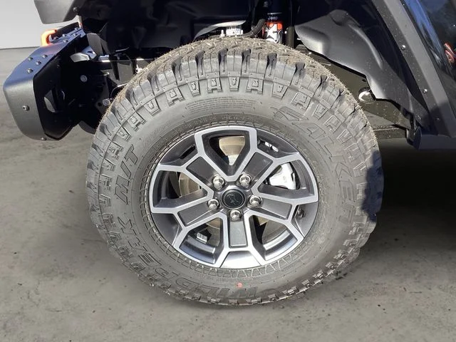 New 2026 Black Clearcoat Jeep MOJAVE X 4X4 image 15