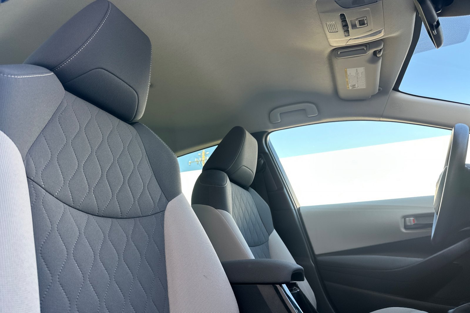 Certified Used 2022 White Toyota LE image 16