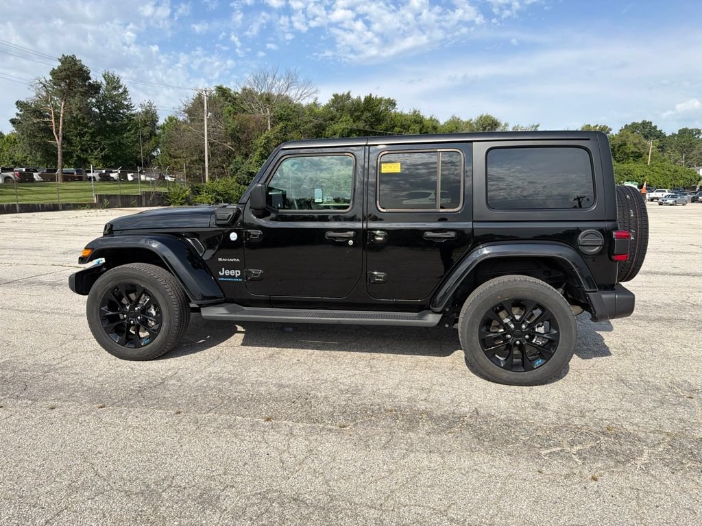 Used 2023 Black Clearcoat Jeep Sahara image 6