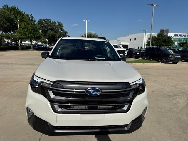 Used 2025  Subaru Premium image 8