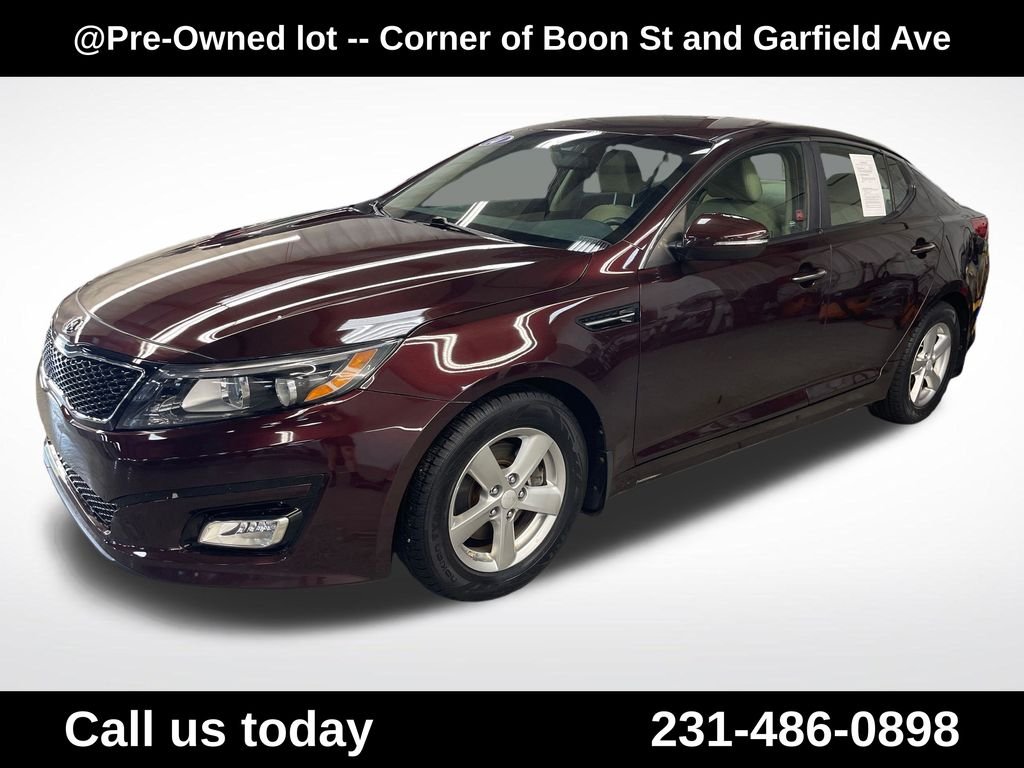 Used 2014 Red Kia LX image 1
