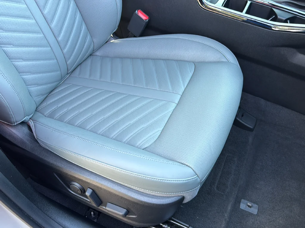 Certified Used 2024 Brown Kia X-Pro SX Prestige image 11