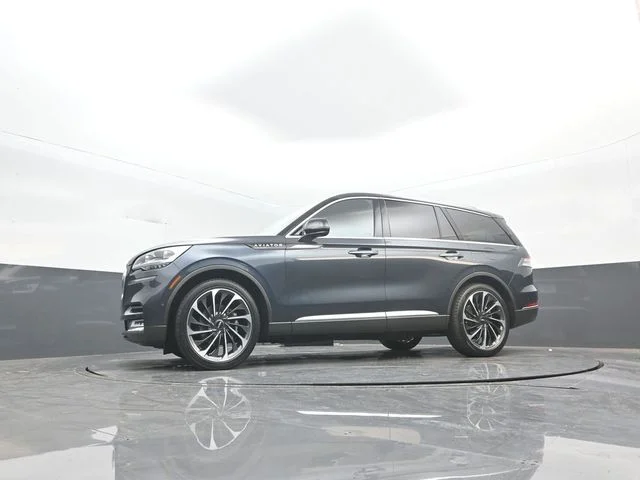 Used 2022 Blue Metallic Lincoln Reserve image 37