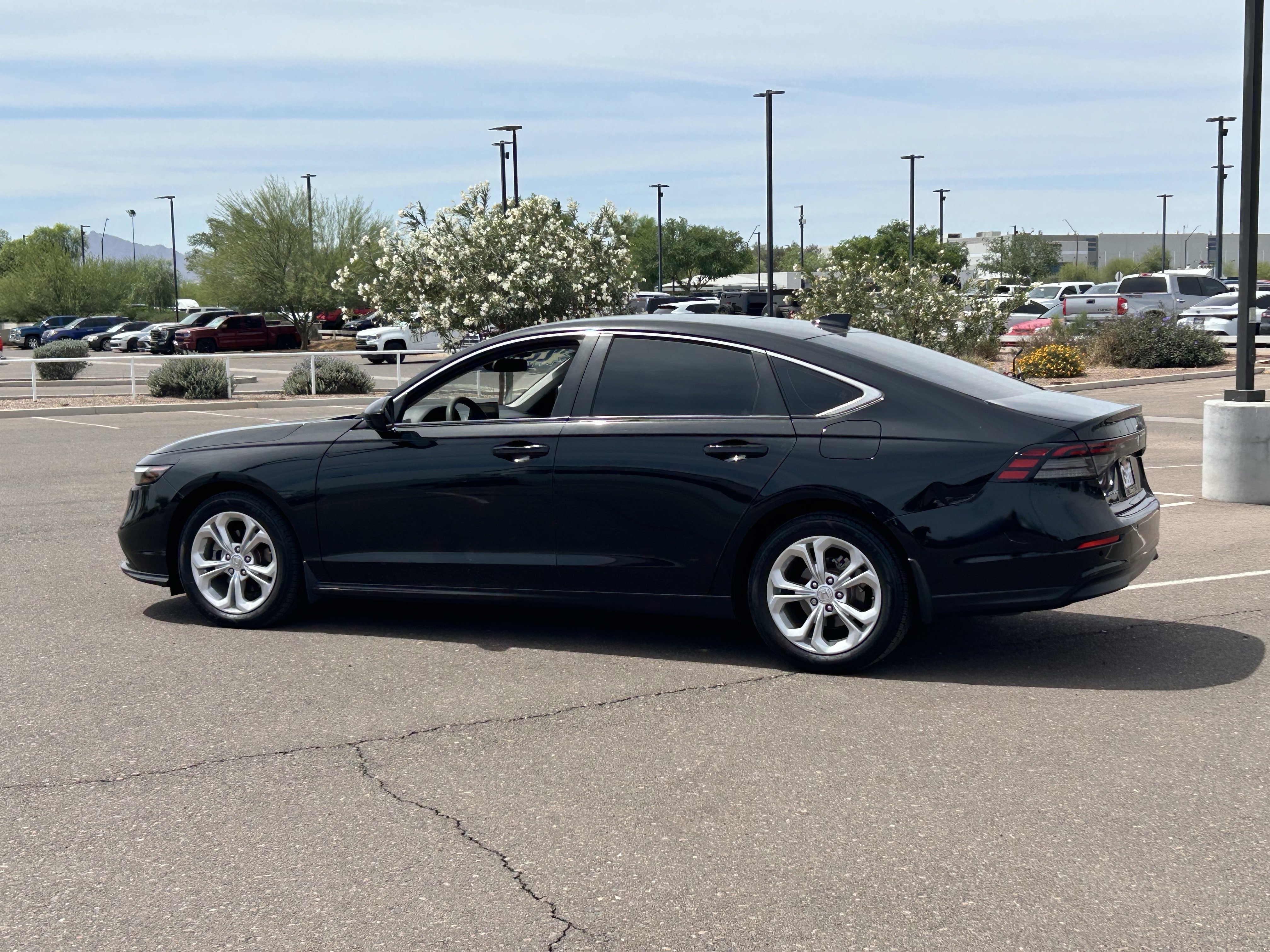 2023 Honda Accord LX - Photo 3