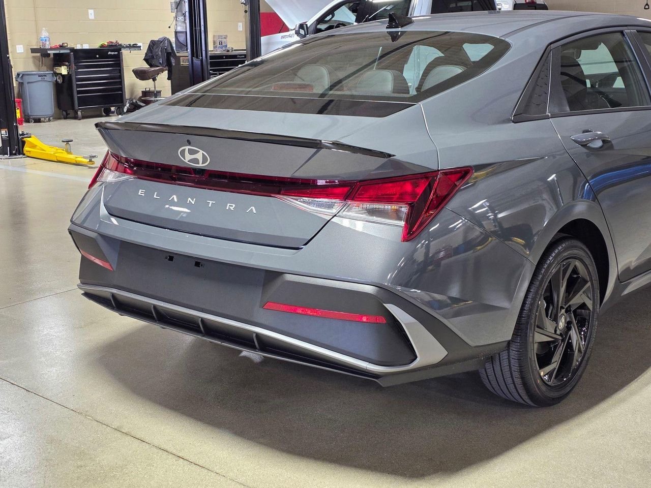 New 2026 Ecotronic Gray Hyundai SEL Sport Plus image 11