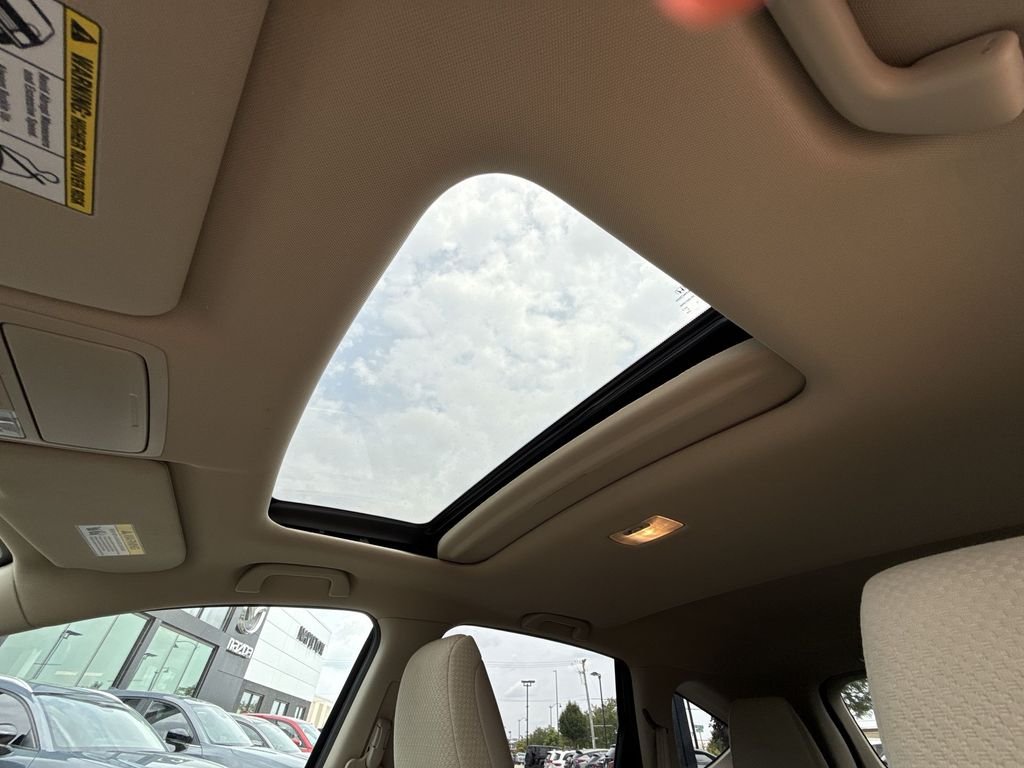 Used 2016  Honda EX image 22