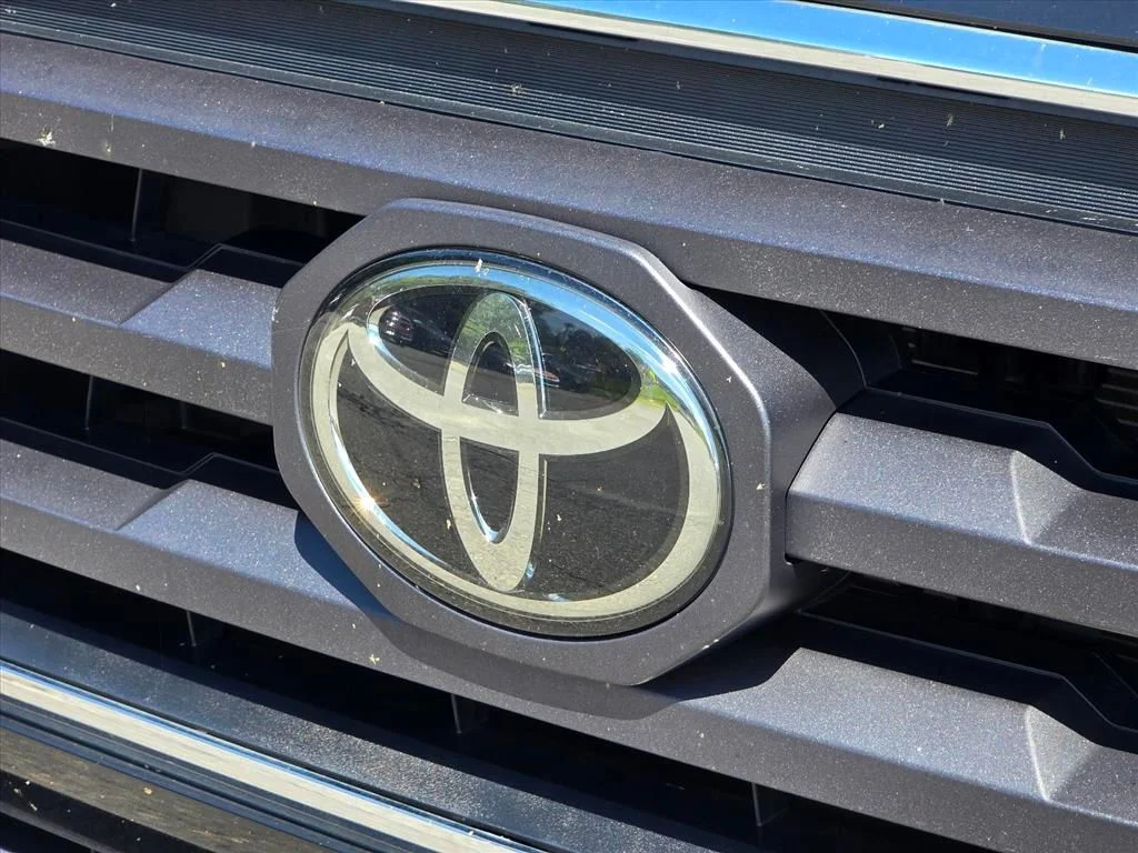 Used 2023 Black Toyota SR5 image 12
