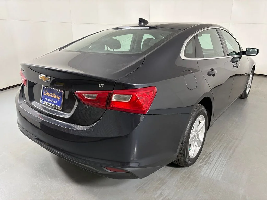 Used 2023 Gray Chevrolet LT image 8