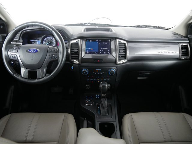 Used 2019 White Platinum Tri-Coat Ford Crew Cab LARIAT w/ FX4 Off-Road Pkg & Technology Pkg image 17