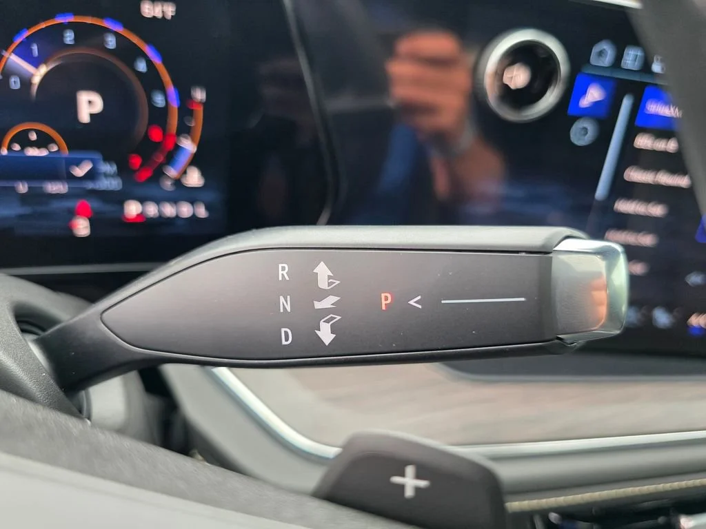 2025 Chevrolet Suburban Premier - Photo 18