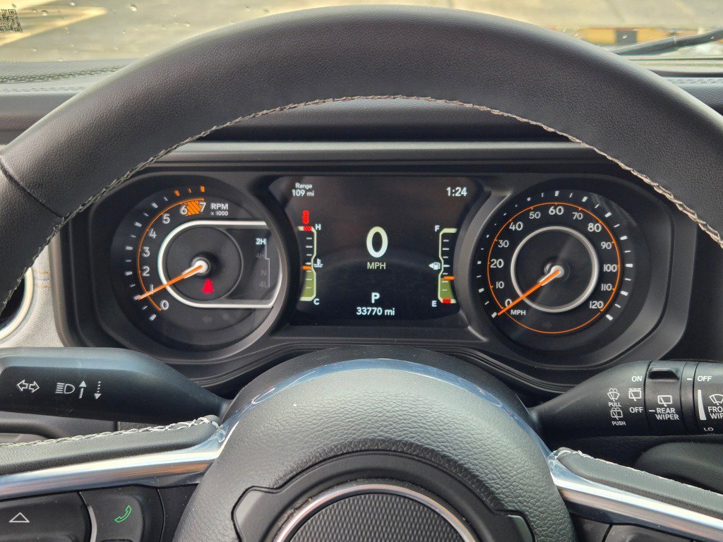 2025 Jeep Wrangler 4-Door Sahara - Photo 28