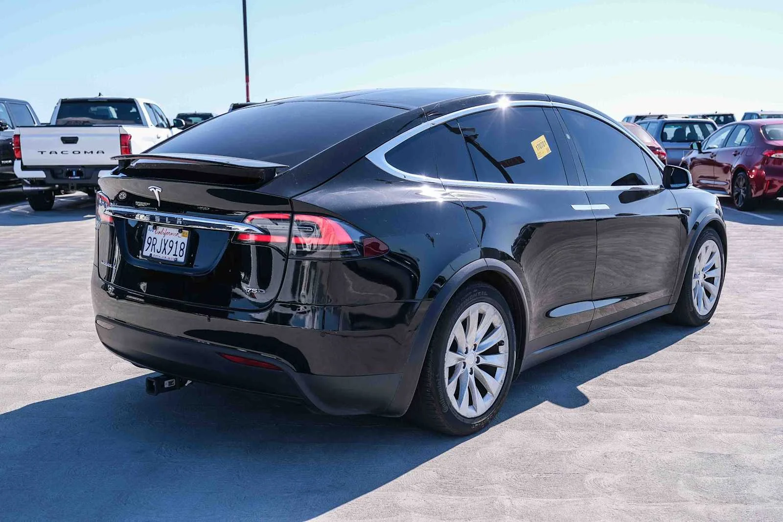 Used 2018  Tesla  image 4