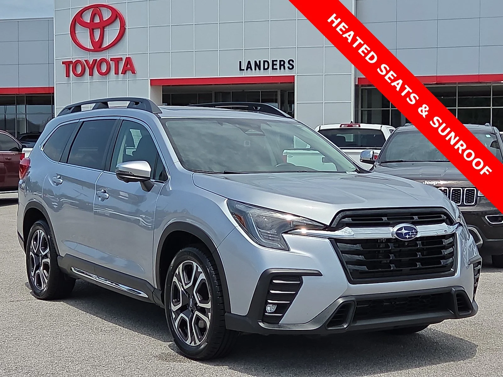 Used 2023 Ice Silver Metallic Subaru Limited image 1