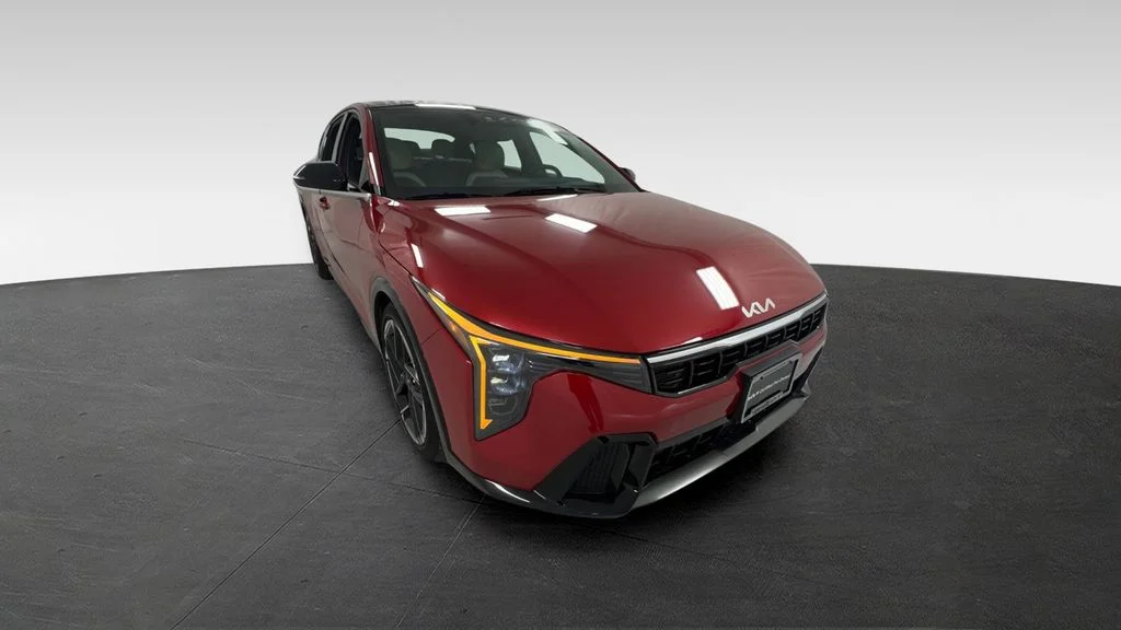 2025 Kia K4 GT-Line AT's photo