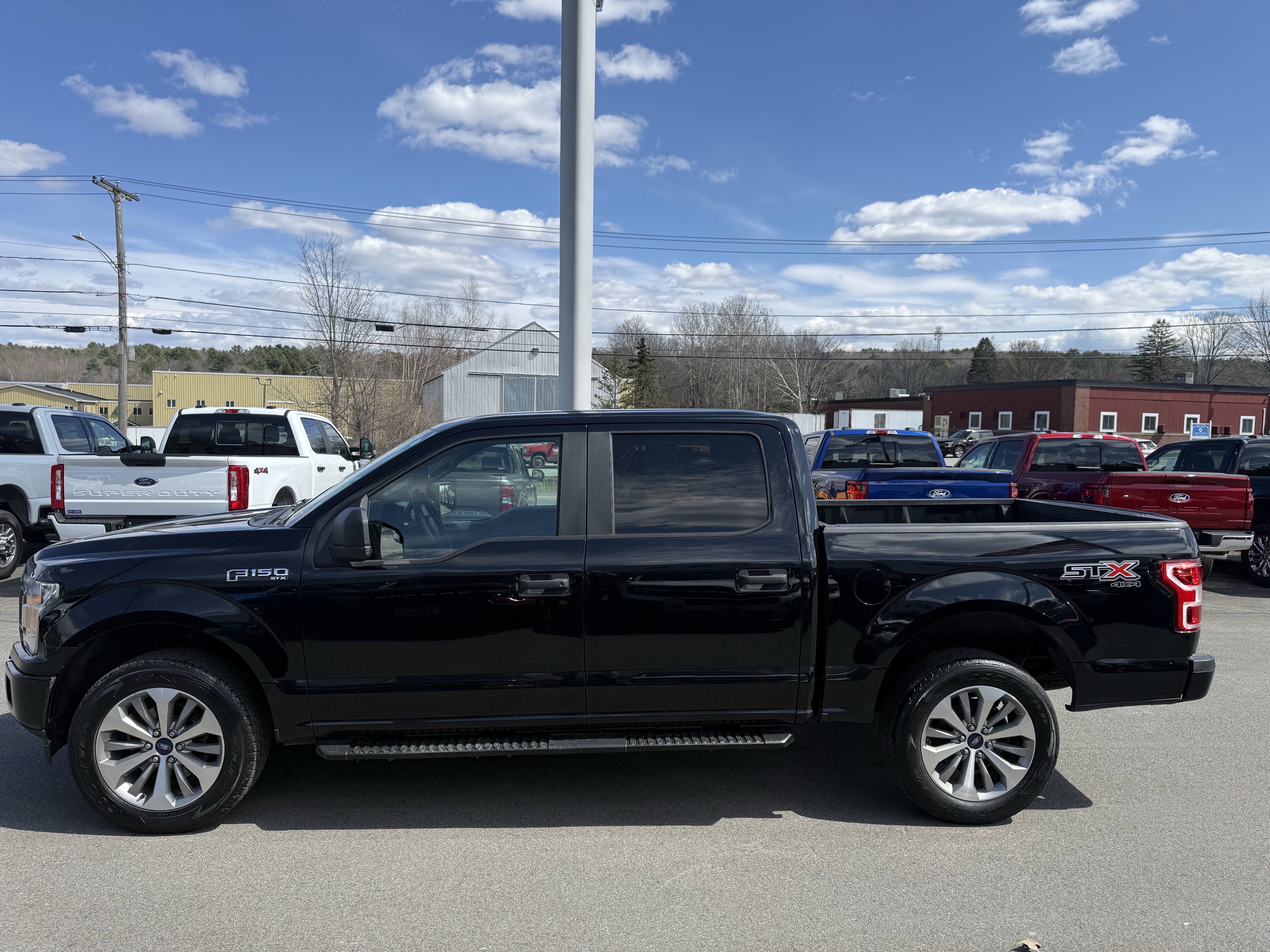 Used 2018 Shadow Black Ford XL image 9