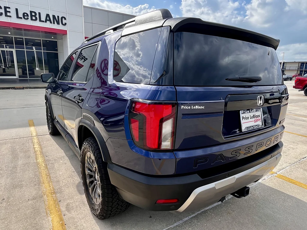 Used 2026 Obsidian Blue Pearl Honda TrailSport image 5