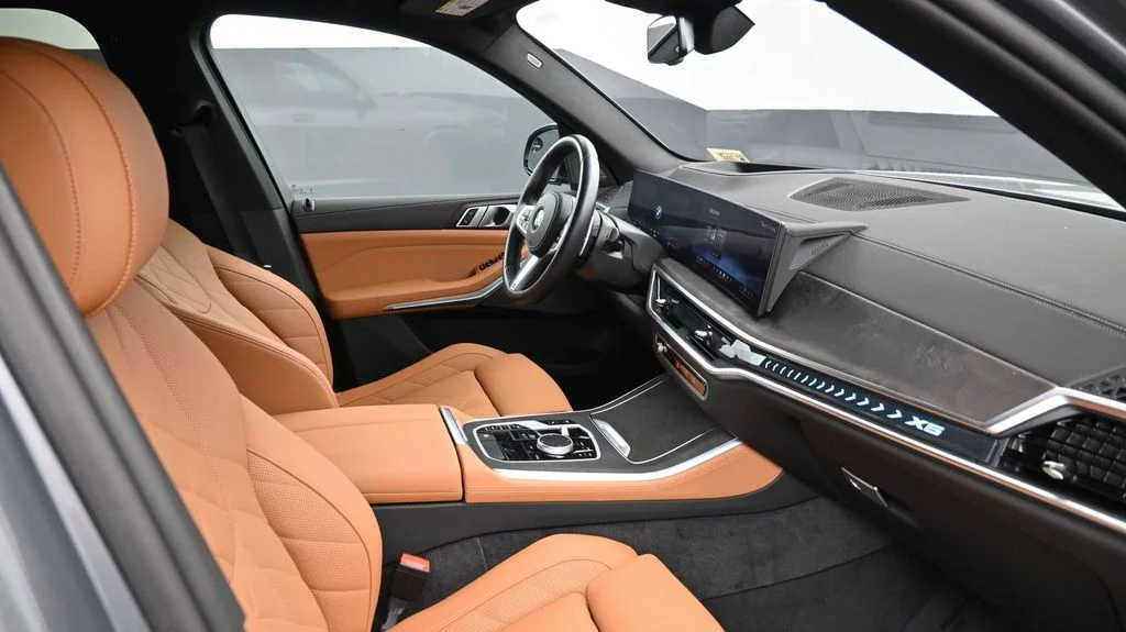 Certified Used 2024 Skyscraper Grey Metallic BMW xDrive40i image 2