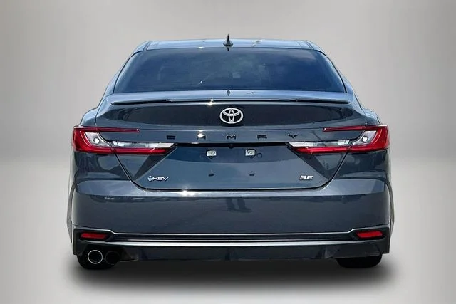 Used 2025  Toyota SE image 6