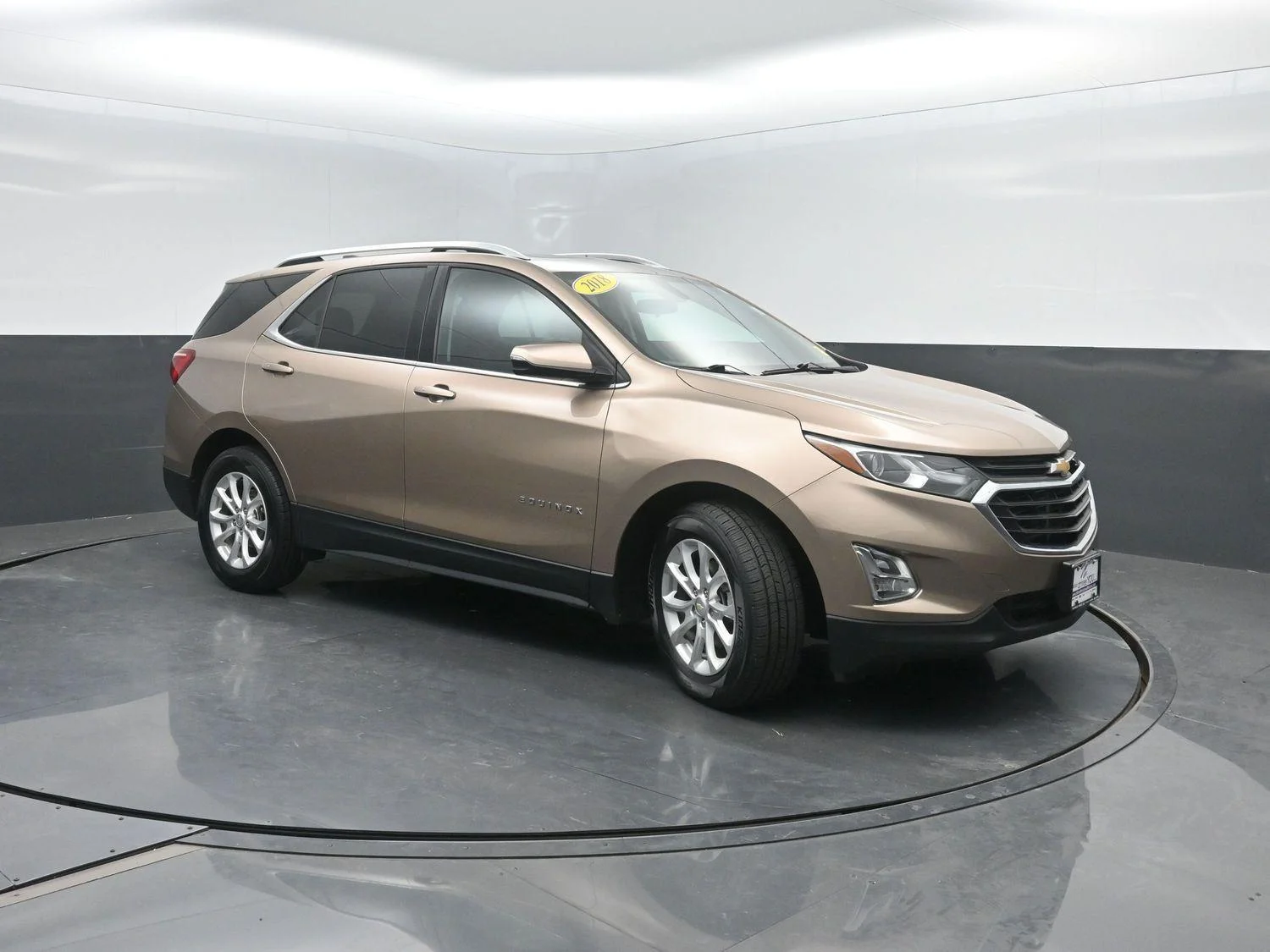 Used 2018 Sandy Ridge Metallic Chevrolet LT image 4