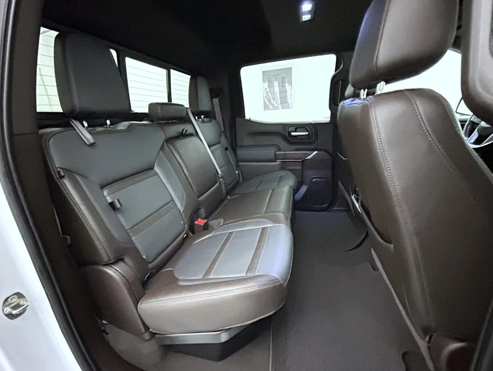 Used 2021 White GMC Denali image 19