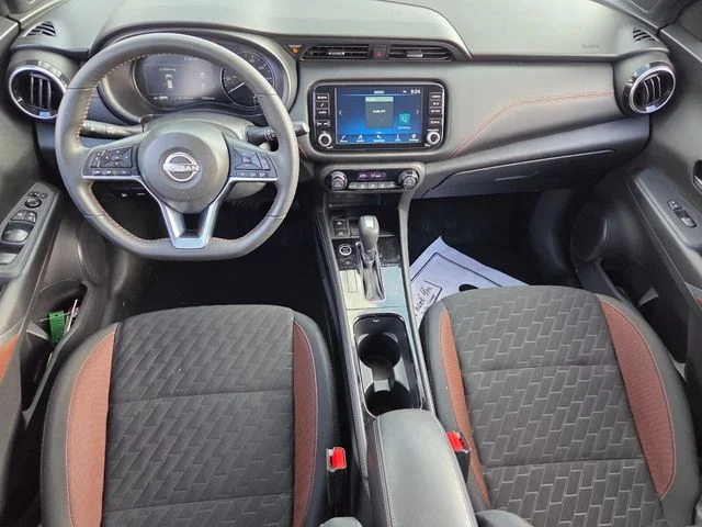 Used 2024 Gray Nissan SR image 9