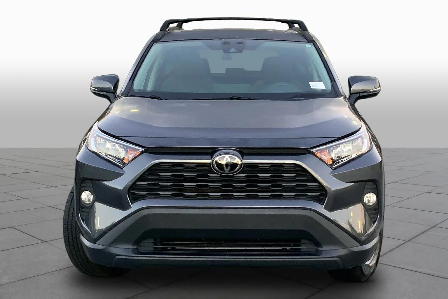 Used 2021 Magnetic Gray Metallic Toyota XLE image 4