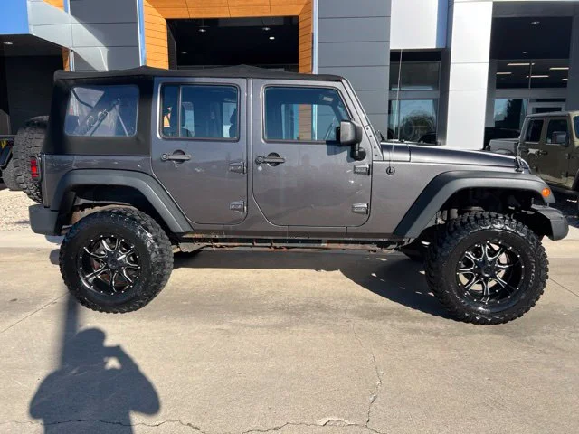Used 2014 Gray Jeep Unlimited Sport image 2