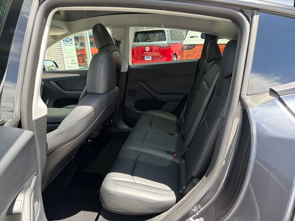 Used 2024 Stealth Gray Tesla Long Range image 11