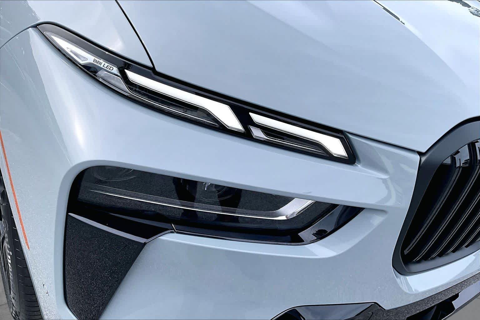 New 2027 Brooklyn Grey Metallic BMW xDrive40i image 13