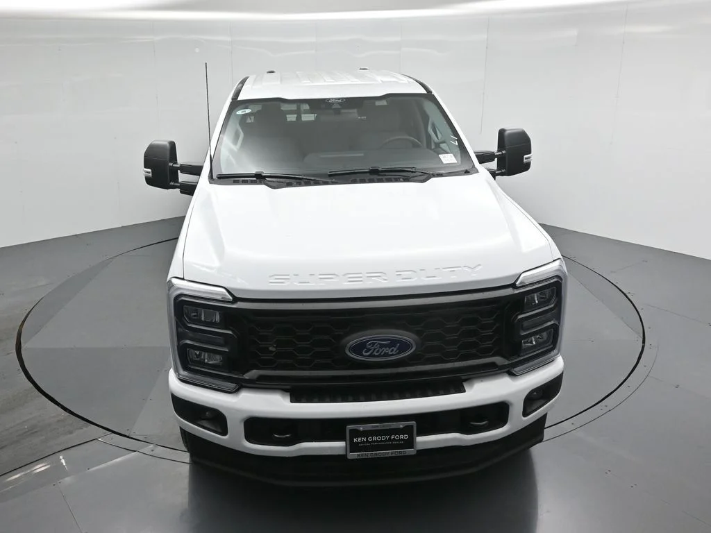 New 2026 Oxford White Ford XL image 31