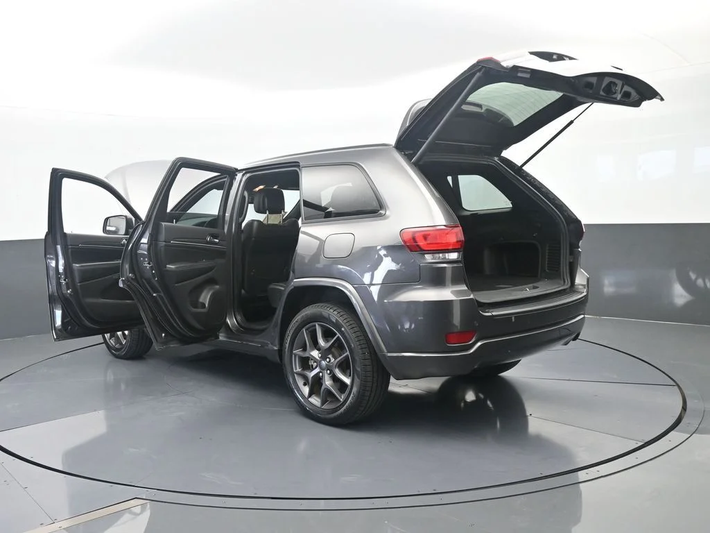 Used 2021 Granite Crystal Metallic Clearcoat Jeep Limited image 74