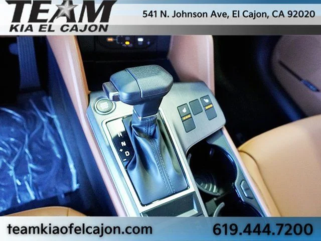 New 2026 White Kia X-Line image 38